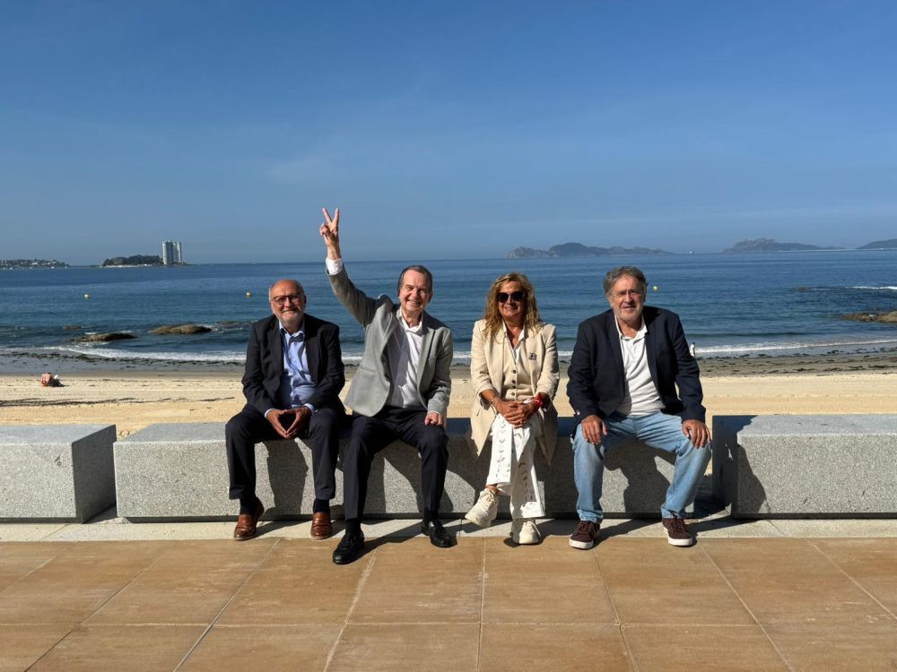 El alcalde Abel Caballero en la inauguración de la primera fase de la reforma del paseo de Samil, en Vigo