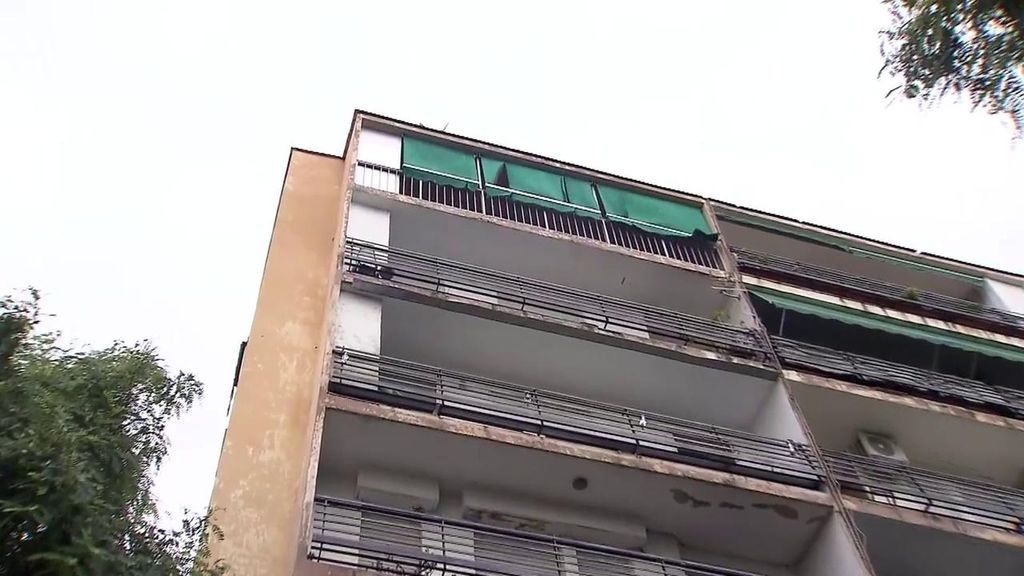 El hombre que llevaba muerto 15 años en su casa de Valencia "estaba al corriente de todos los pagos"