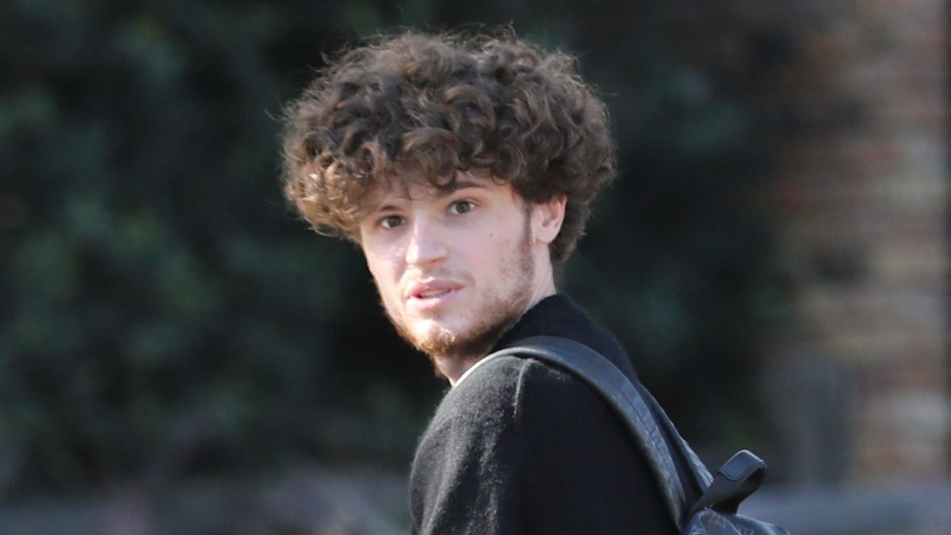 El homenaje del hijo de Diane Keaton, Duke, tras salir de la casa de su madre en Los Ángeles