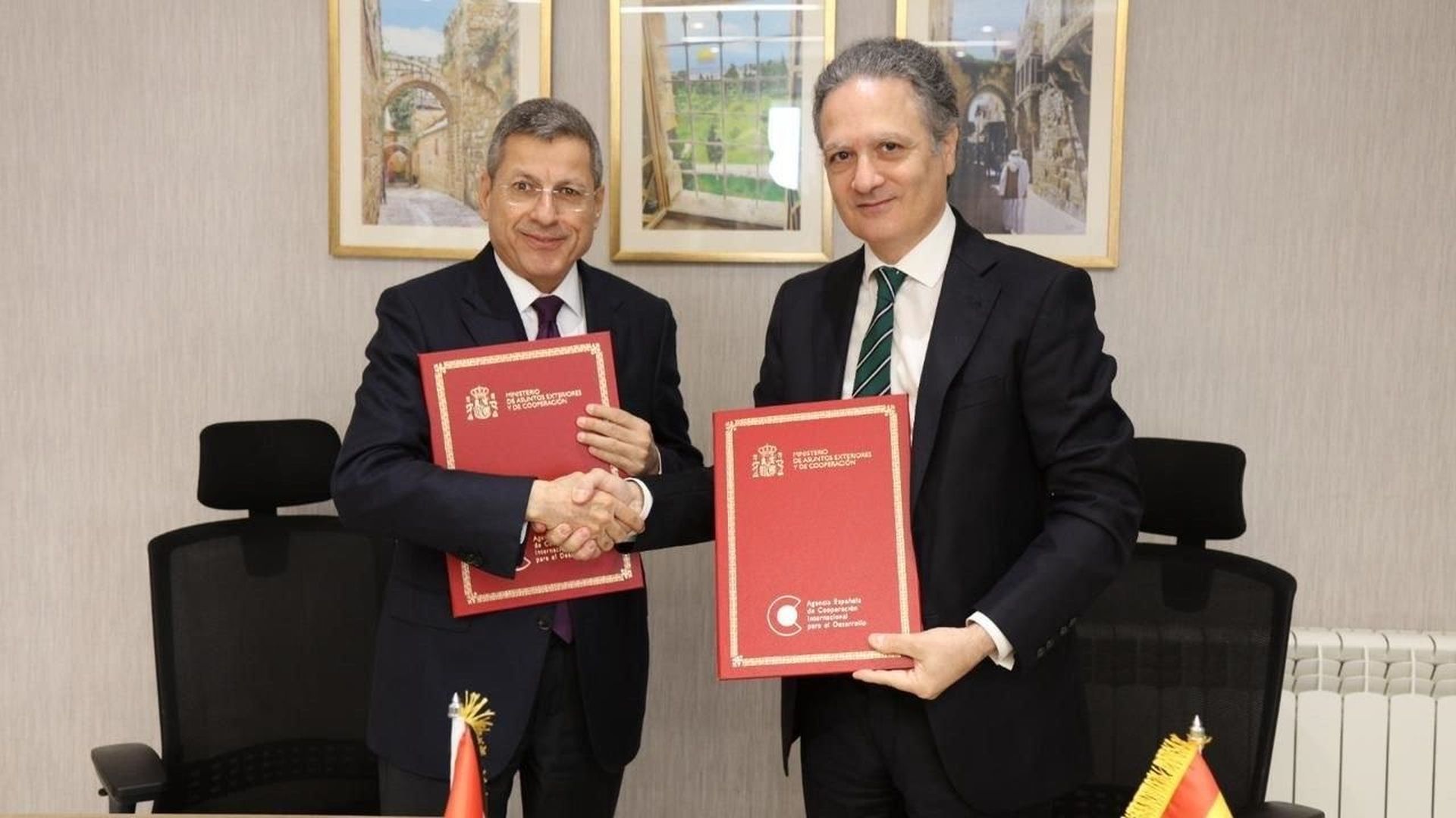 EuropaPress 7025454 ministro finanzas palestino omar bitar consul general espana jerusalen (1)