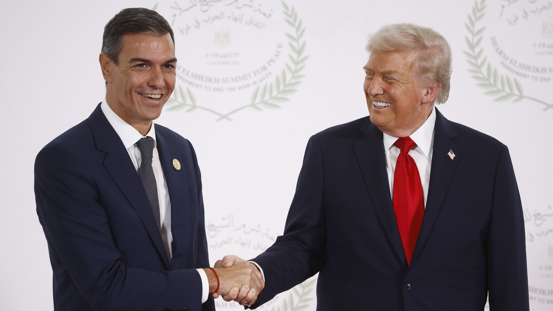El apretón de manos de Donald Trump y Pedro Sánchez