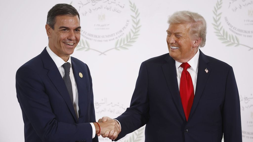 El apretón de manos de Donald Trump y Pedro Sánchez