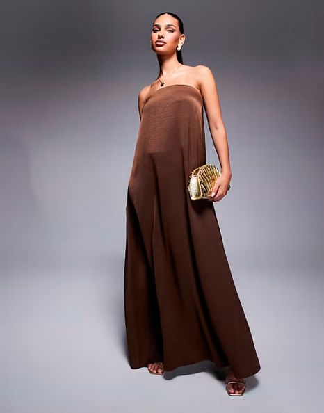 Vestido de invitada palabra de honor