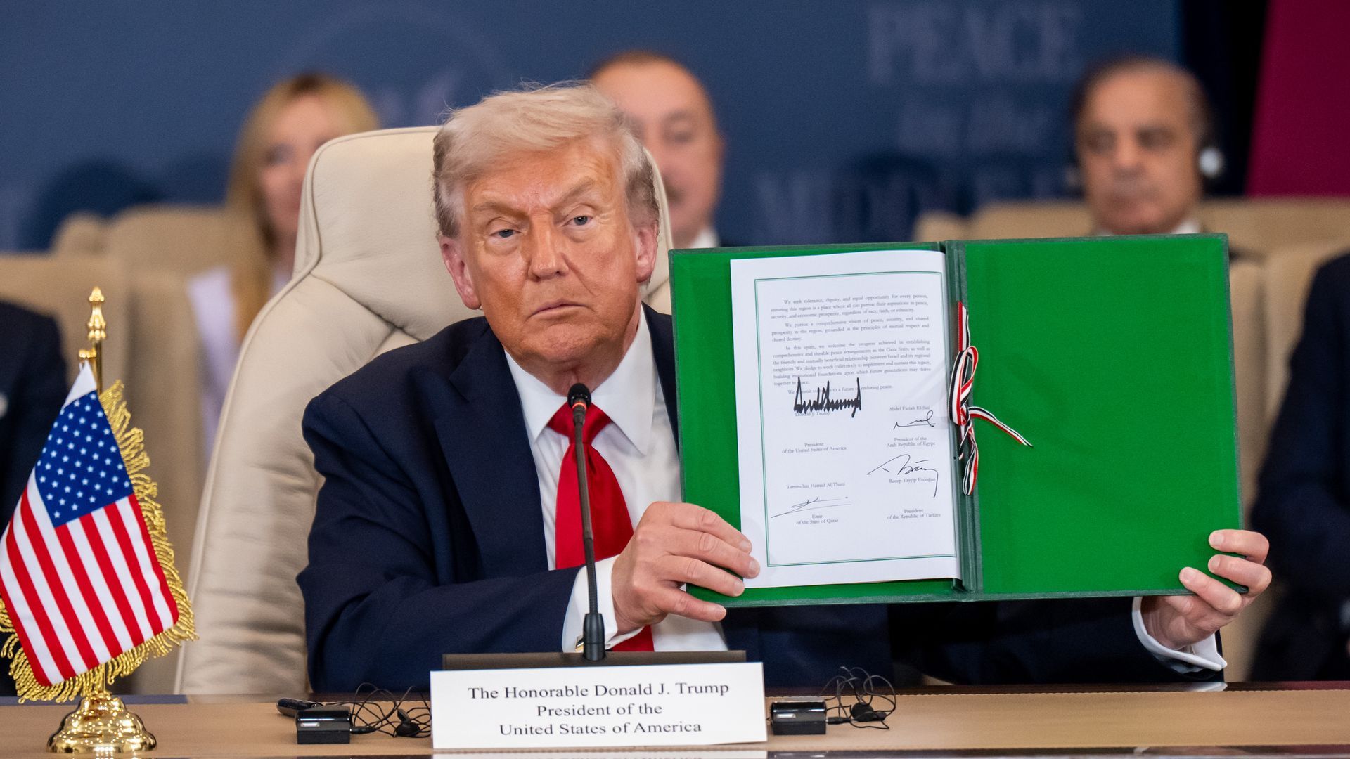 El plan de Donald Trump para Gaza firmado en Egipto: “paz duradera” y “derechos humanos”, pero sin mención a un Estado palestino