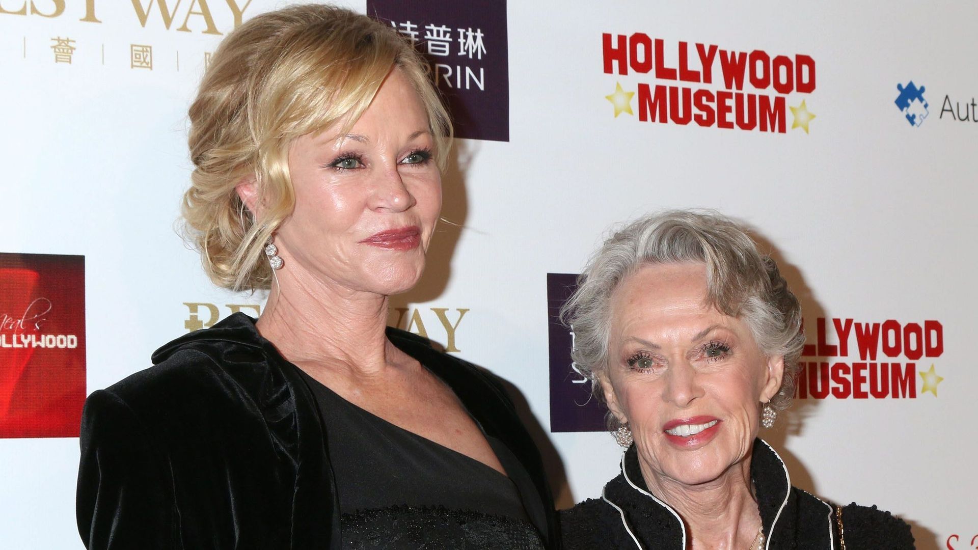 Melanie Griffith y su madre.
