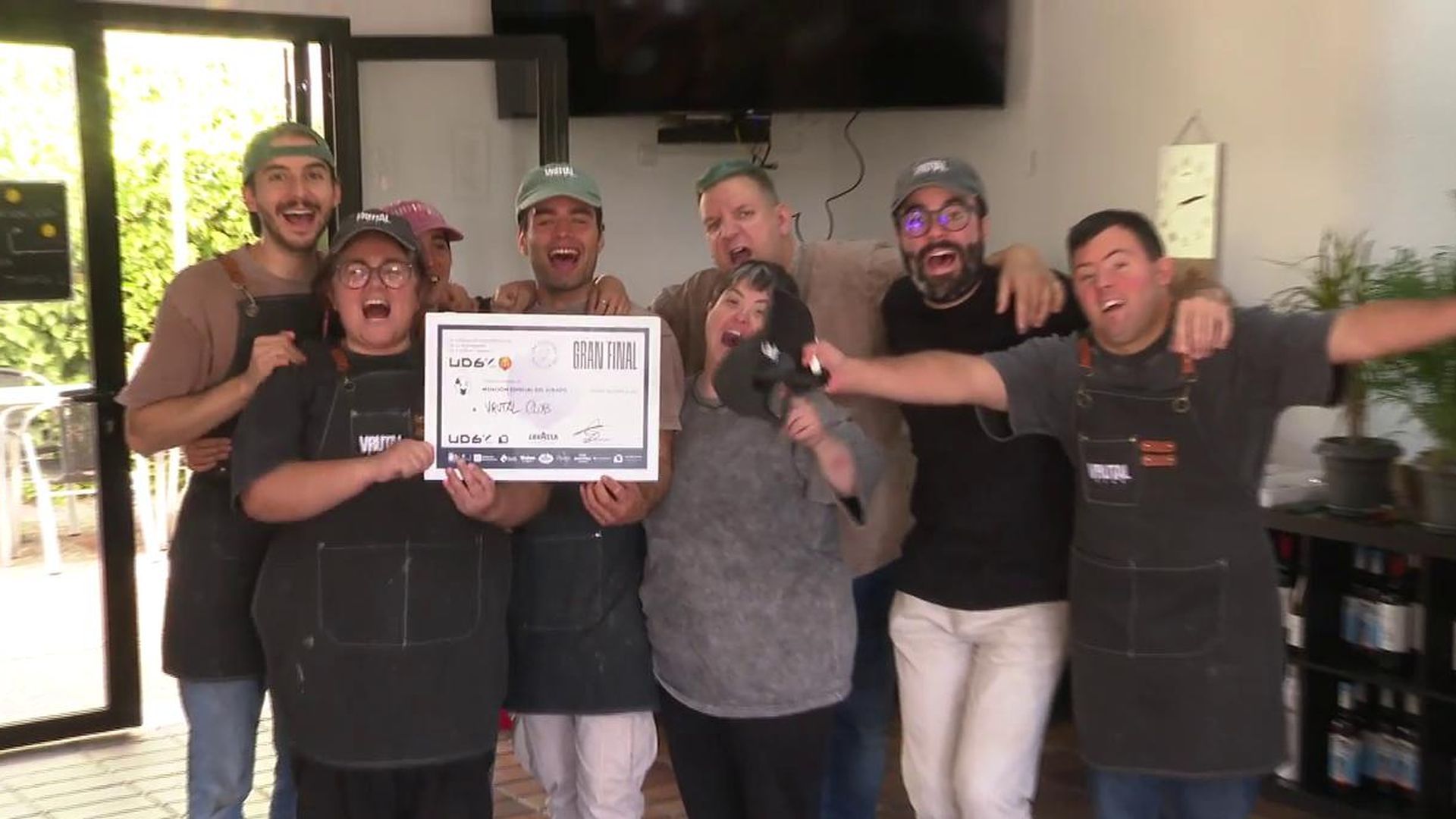 'Vrutal', así es el restaurante de Pozuelo que apuesta por la inclusión social: este es su equipo