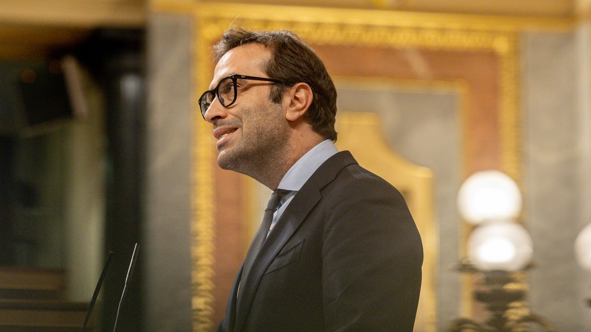 Carlos Cuerpo lanza un mensaje de "tranquilidad" tras las amenazas de Donald Trump y evita anticipar escenarios hipotéticos