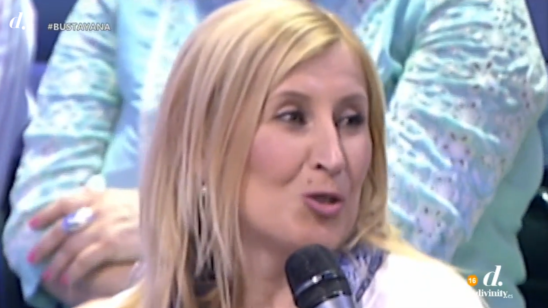 Madre de Yana Olina