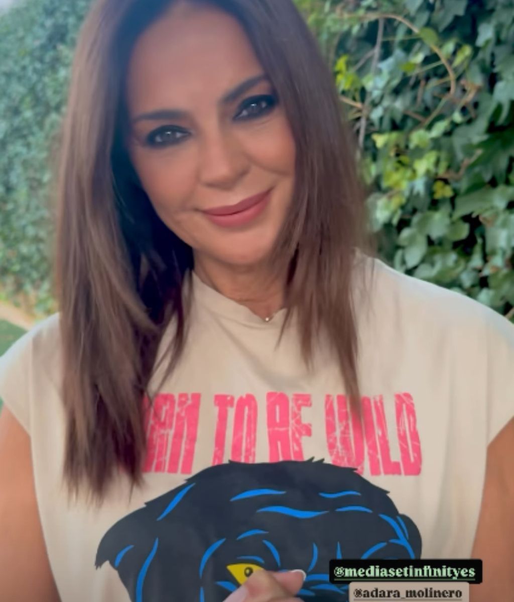 Olga Moreno pidiendo el voto para Adara Molinero