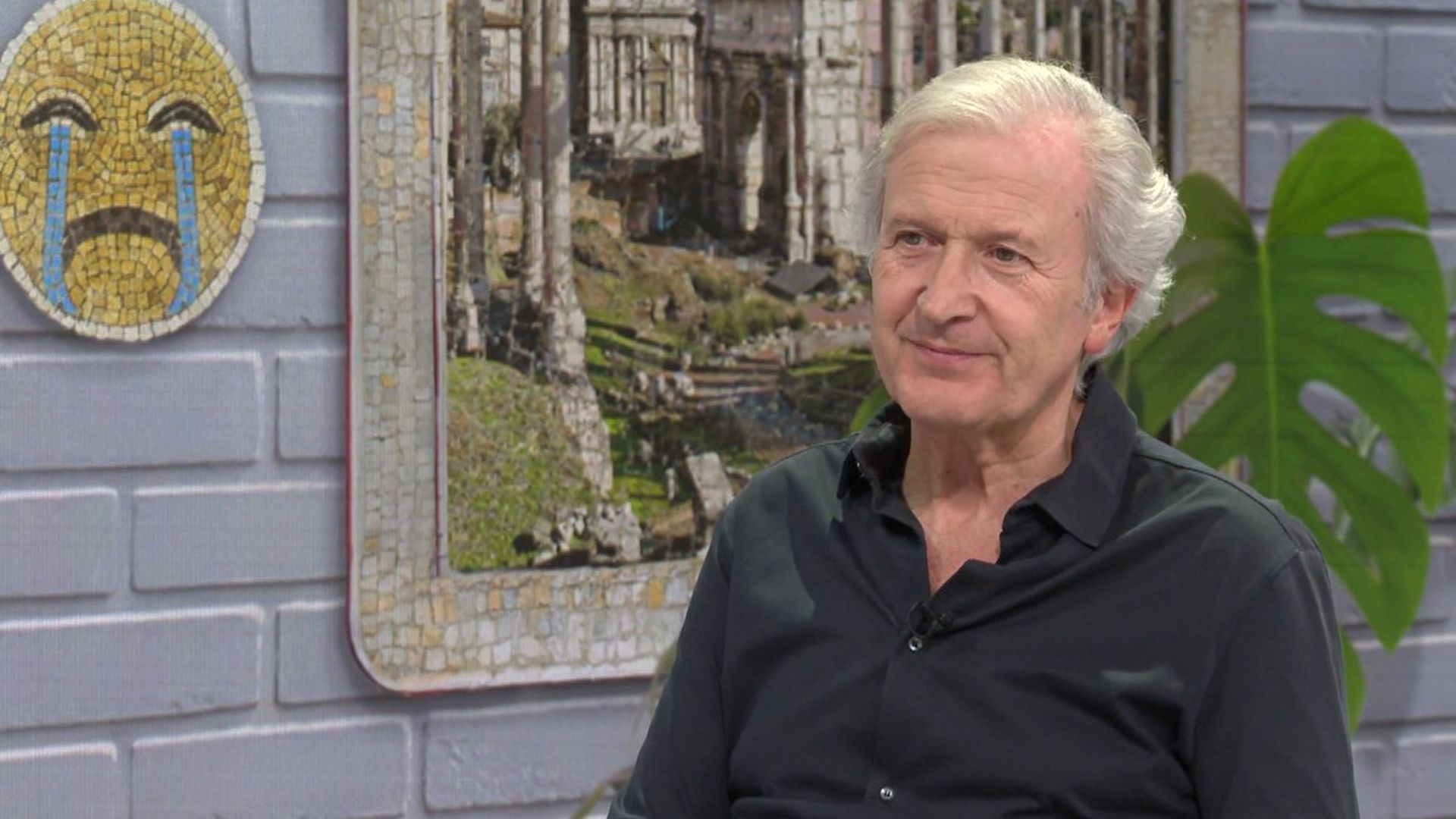 Emilio del Río, divulgador del mundo clásico, publica 'Carpe Diem' Emilio del Río, divulgador del mundo clásico, publica 'Carpe Diem'