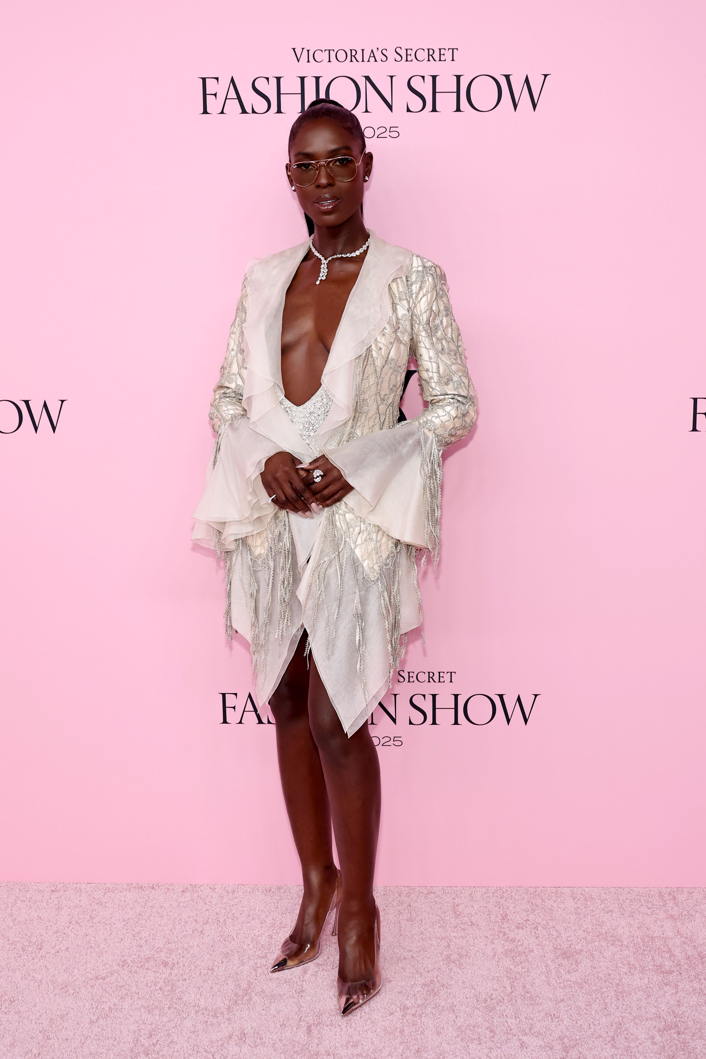 Jodie Turner-Smith en el Victoria's Secret Fashion Show 2025