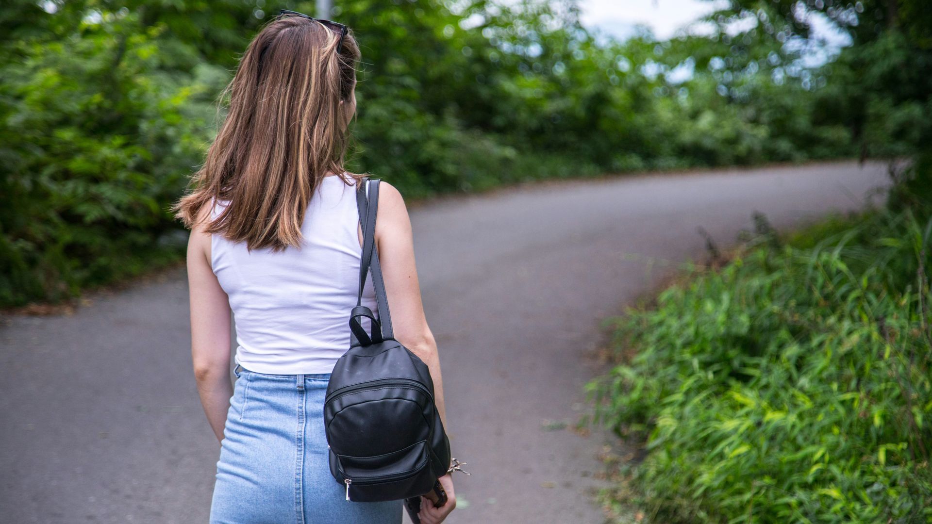 La neurociencia detrás de no encajar en el sitio en el que has nacido: "Te sientes extranjero en tu propia casa"