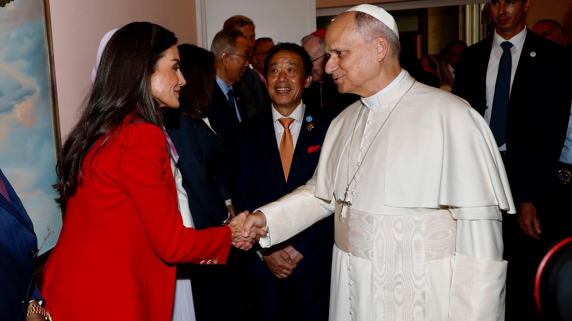 La reina y el papa León XIV