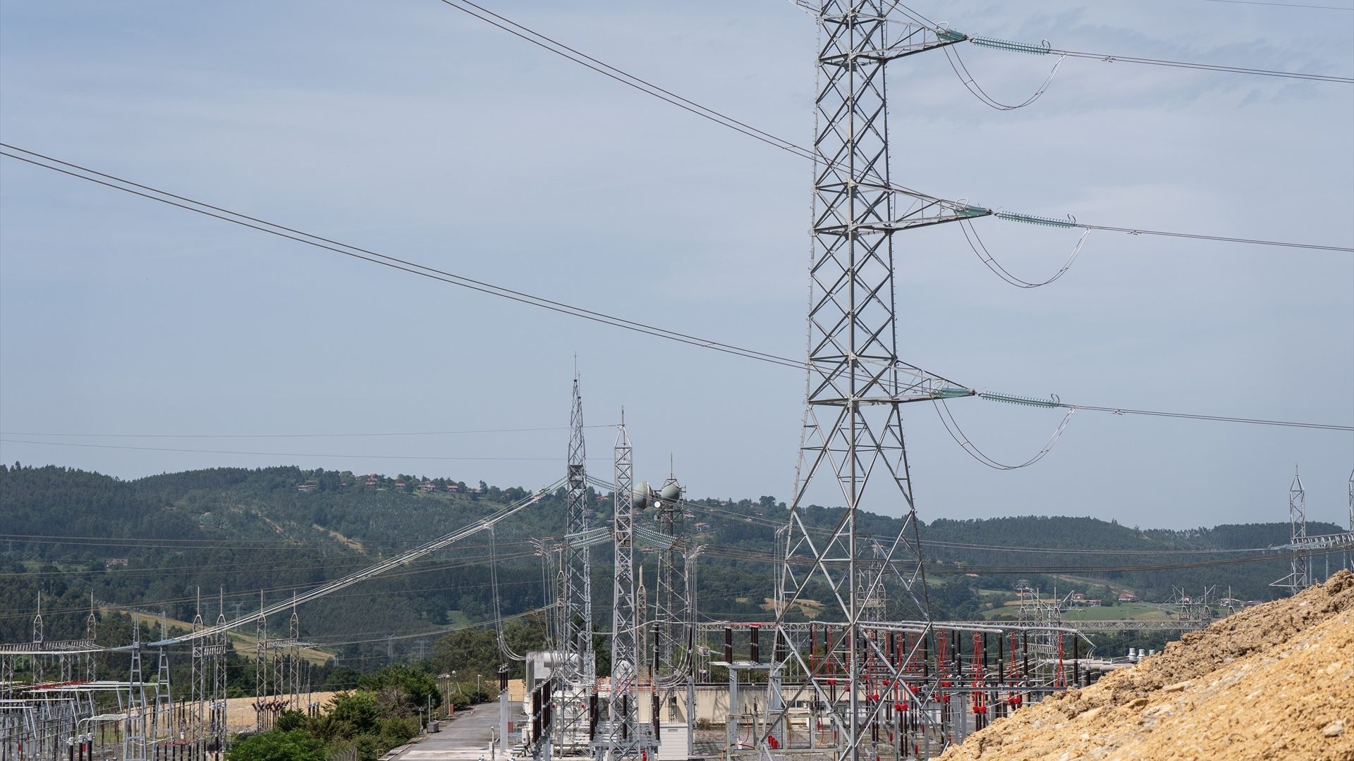 Red Eléctrica afirma que las variaciones de tensión detectadas en las últimas semanas no tenían ningún riesgo