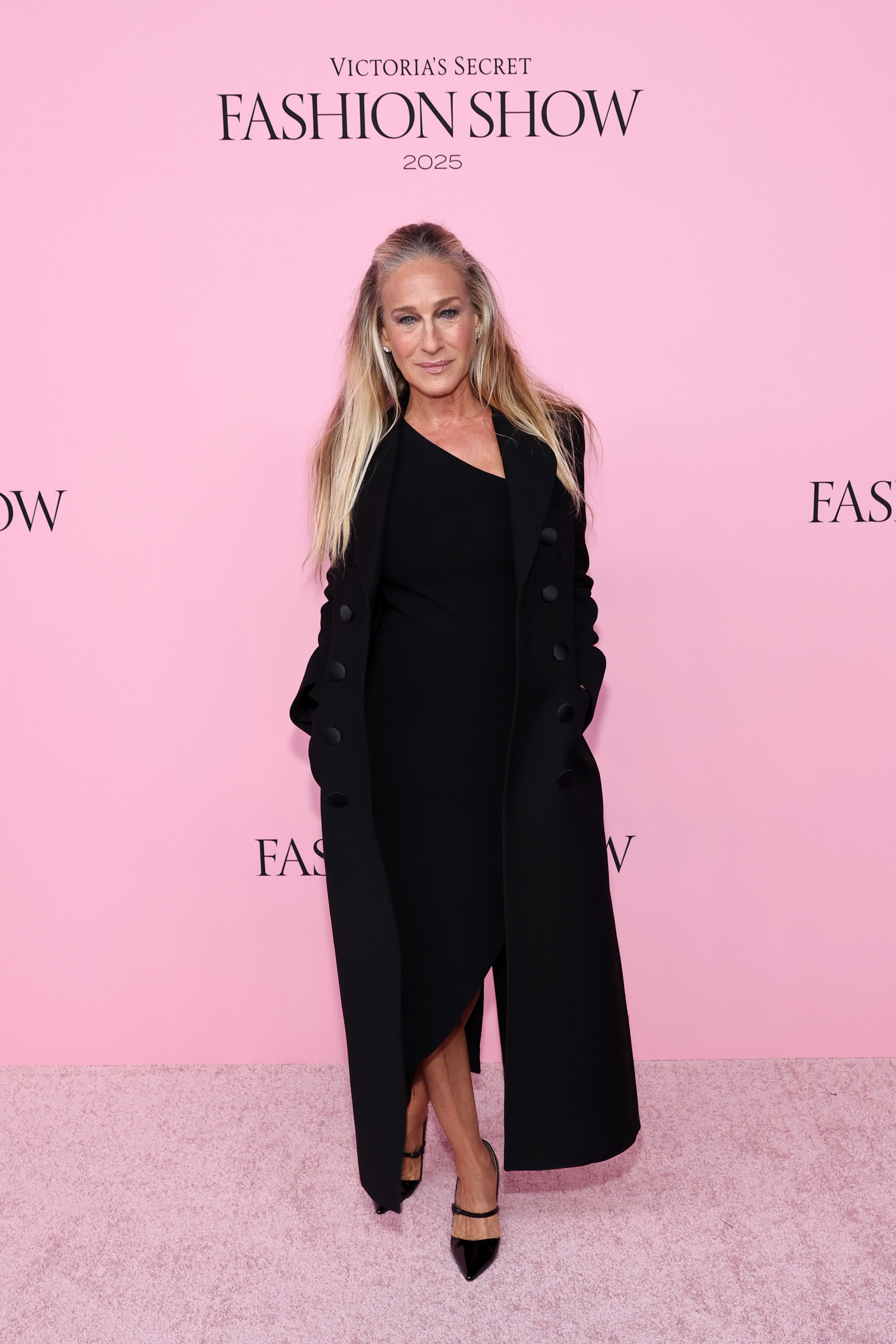 Sarah Jessica Parker en el Victoria's Secret Fashion Show 2025.jpg