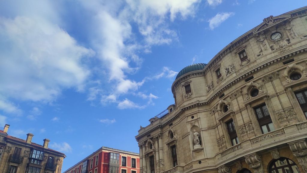 Bilbao disfruta de los últimos rayos de sol antes del regreso de las lluvias: alcanzará los 30 grados