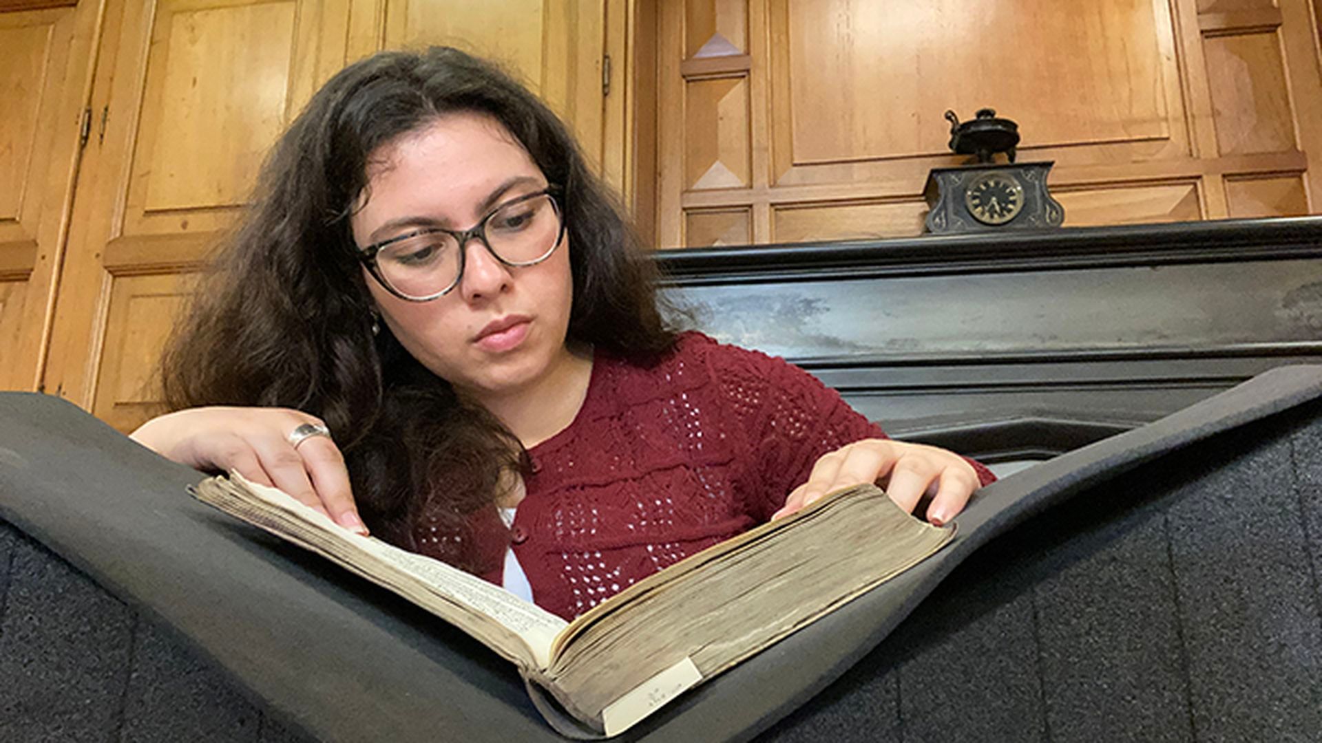 Claudia, la investigadora que ha descubierto un manuscrito inédito sobre Colón