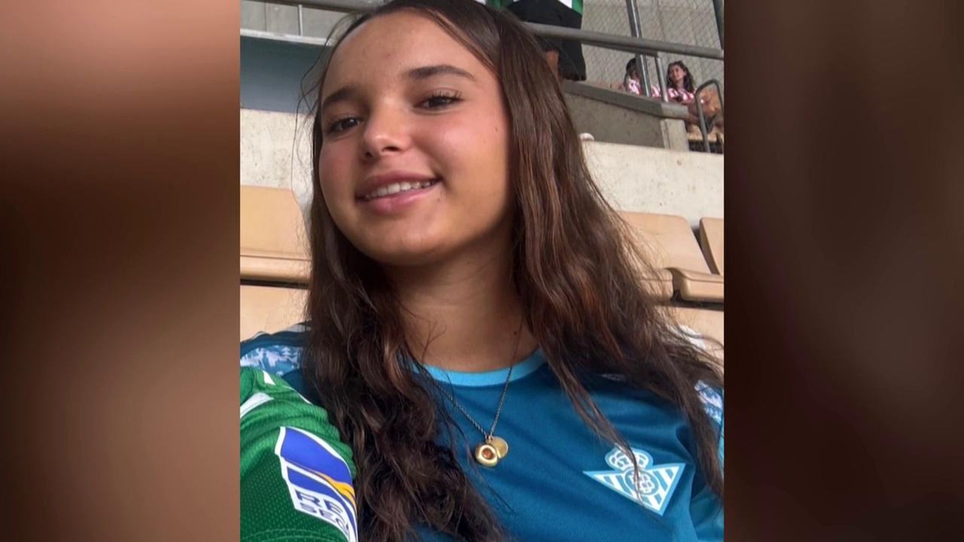 El llanto del tío de Sandra, que se quitó la vida por acoso y el gesto de su madre: "El centro no nos hizo caso" El llanto del tío de Sandra, que se quitó la vida por acoso y el gesto de su madre: "El centro no nos hizo caso"