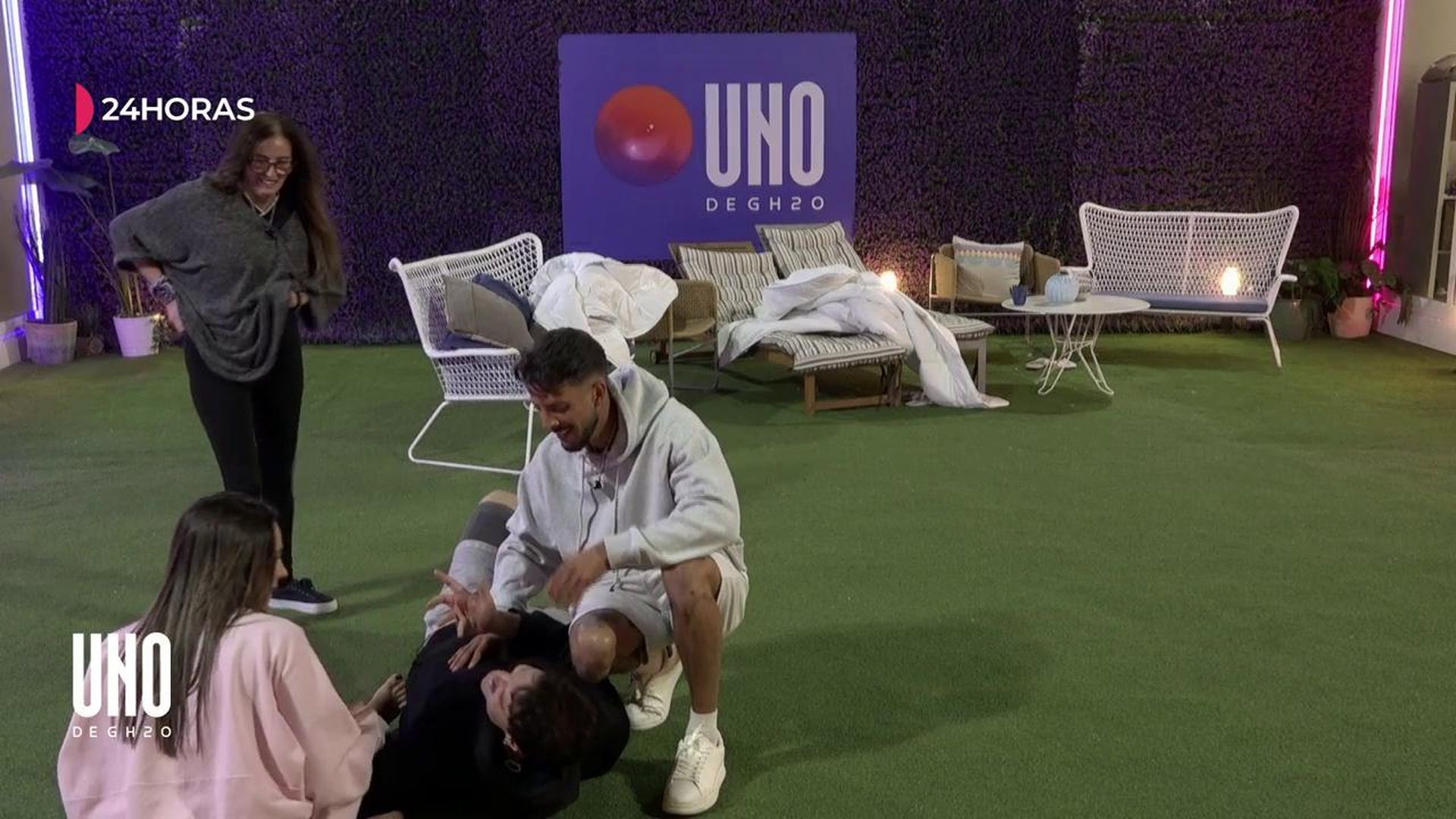 Un divertido baile de Daniella y Gustavo acaba en drama en 'Uno de GH20': “Menudo codazo”