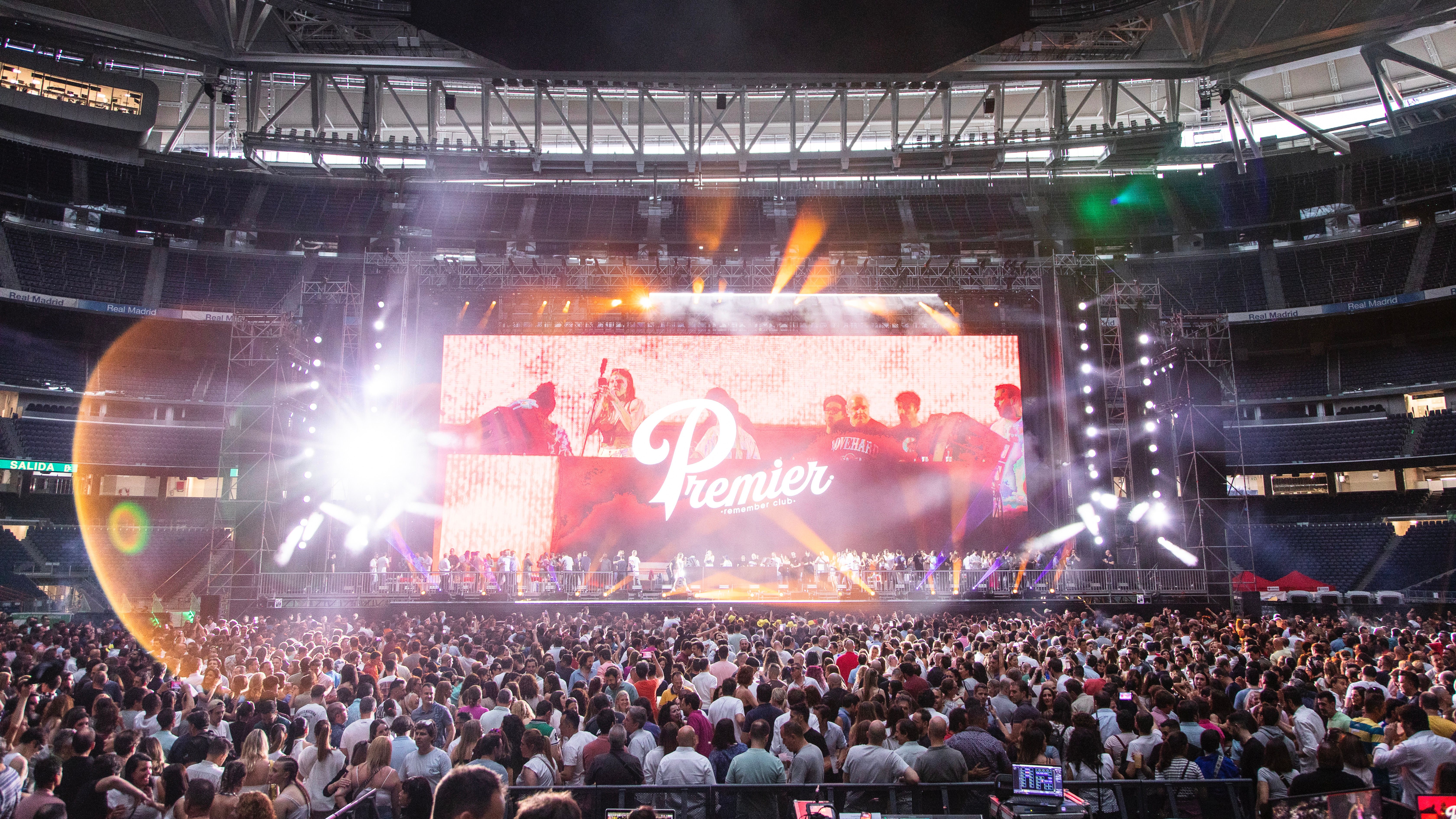 Una imagen de la sesión Premier Remember en el Santiago Bernabéu
