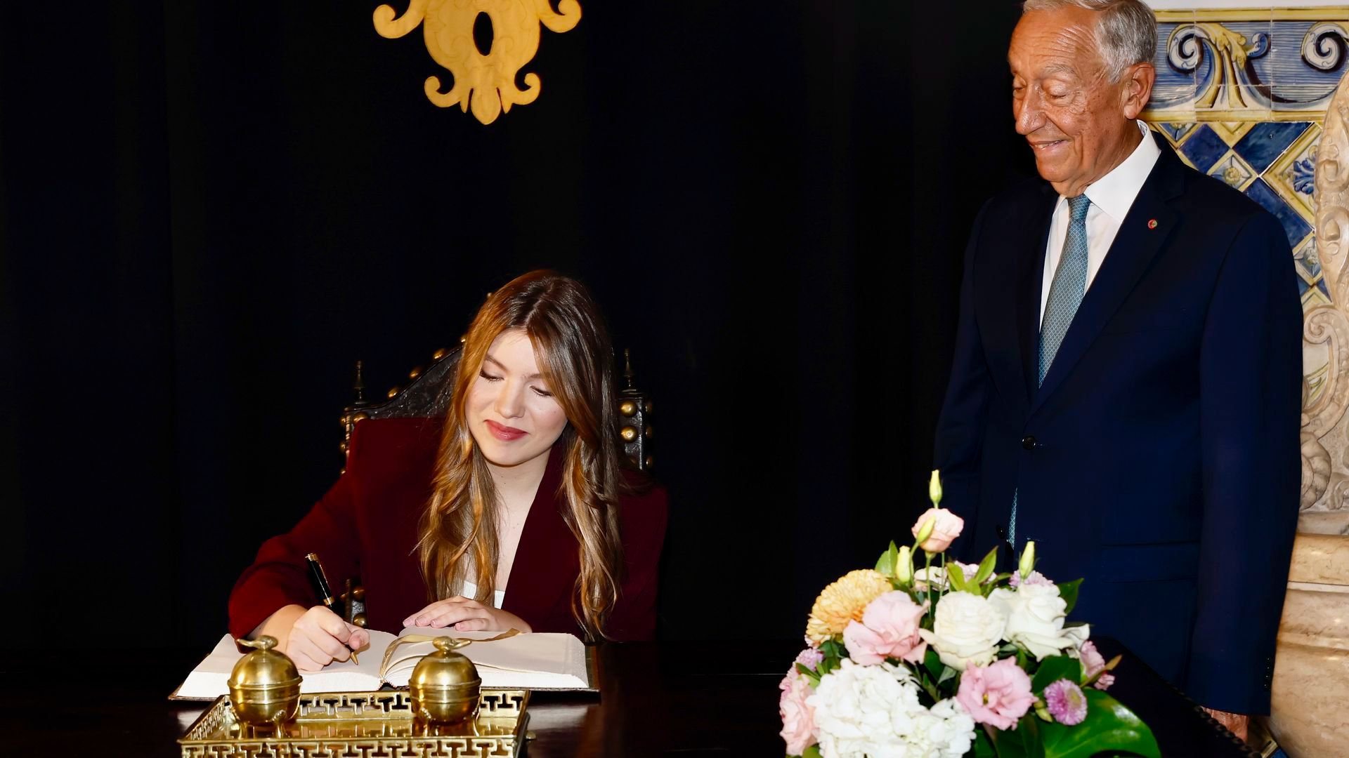 El presidente de Portugal, Marcelo Rebelo de Sousa, recibe a la infanta Sofía