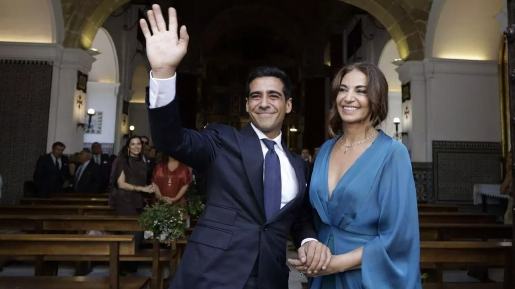 La romántica boda del hijo de Mariló Montero: del vestido de novia premamá a la lista de invitados ¡Vaya fama! 2025 Top Vídeos 36