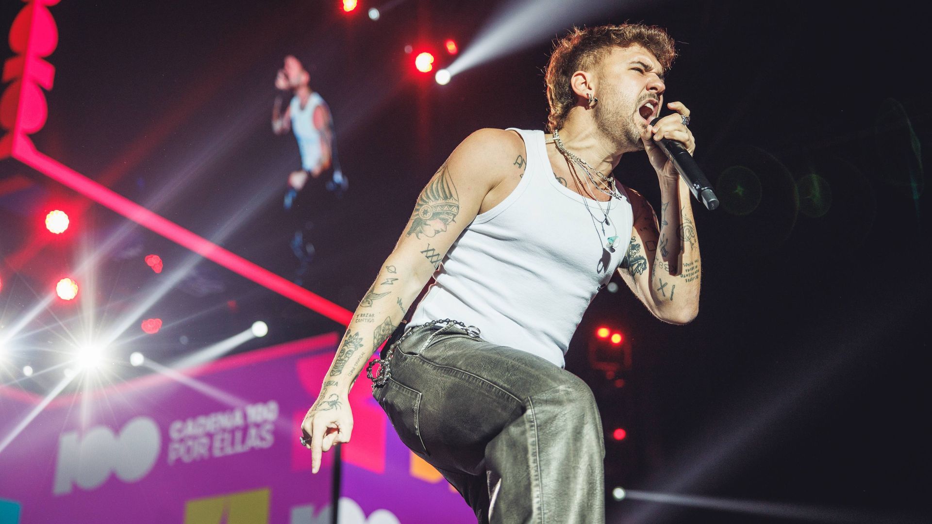 Dani Fernández en el concierto de Cadena 100