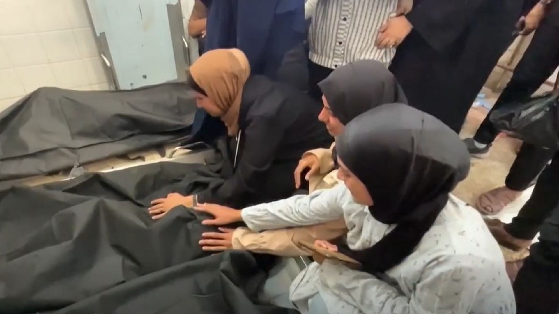 Israel ataca de nuevo en Gaza tras la muerte de dos militares en Rafá