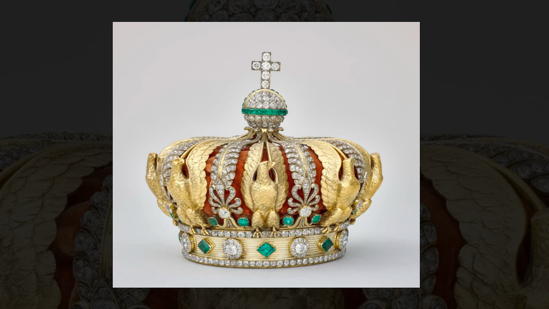 La corona de la emperatriz, la única joya robada que ha sido encontrada