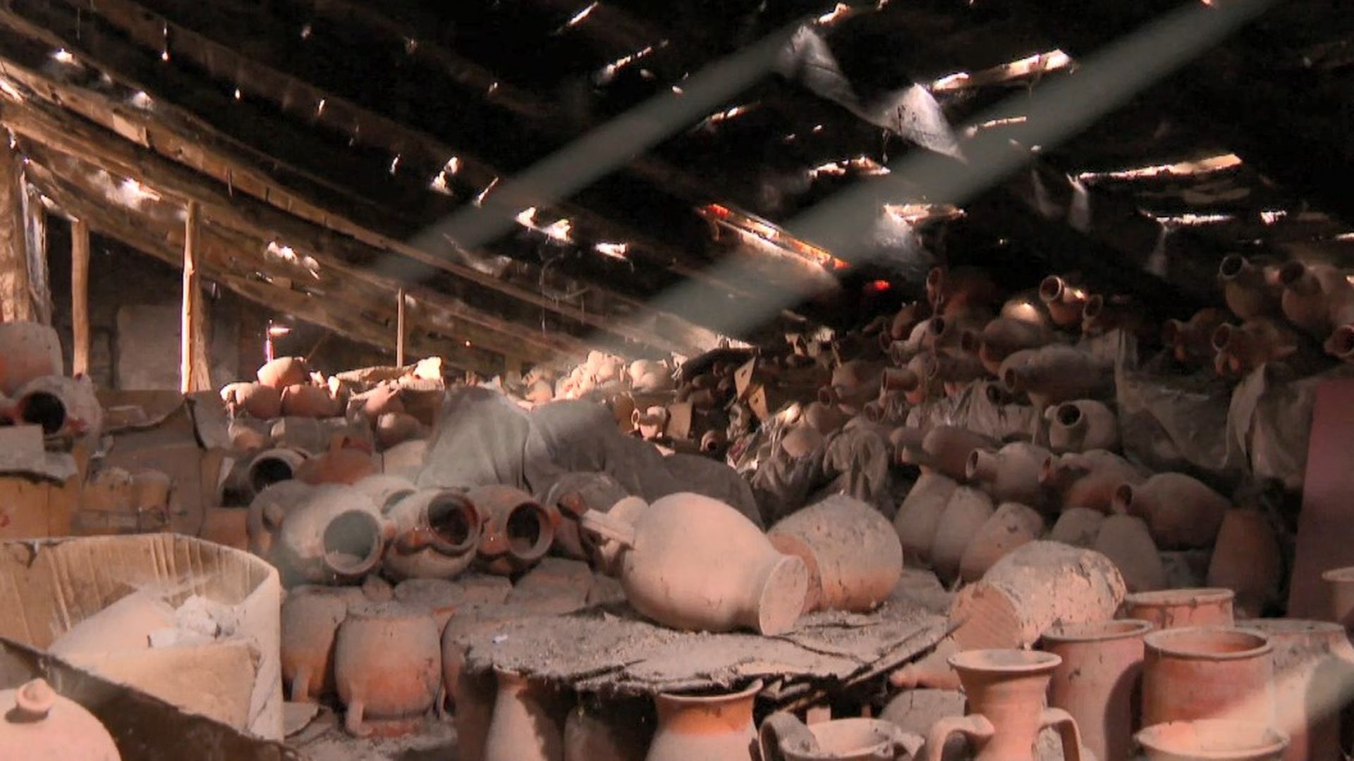 Los últimos alfareros de Portillo se resisten a que su oficio desaparezca Los últimos alfareros de Portillo se resisten a que su oficio desaparezca