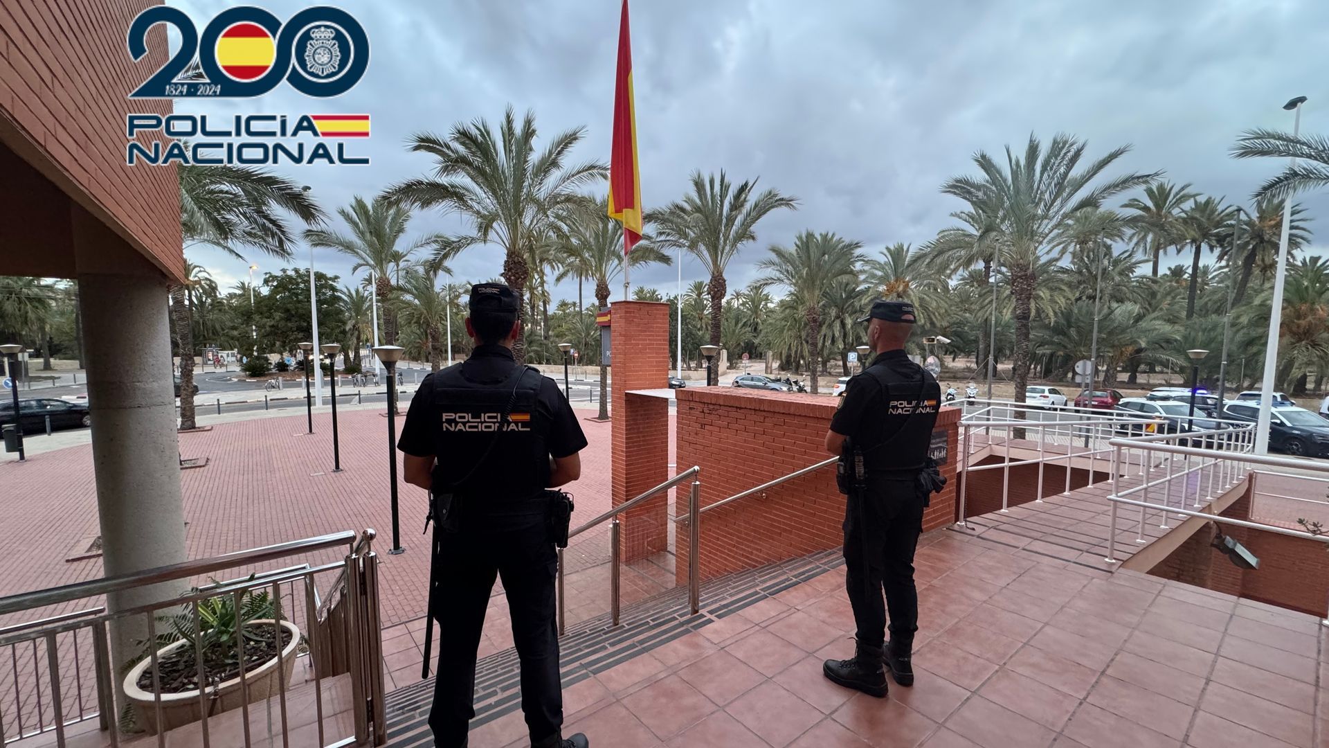 Reconocen la "extralimitación" de un policía que redujo y presionó el cuello a un joven hasta que murió en Elche