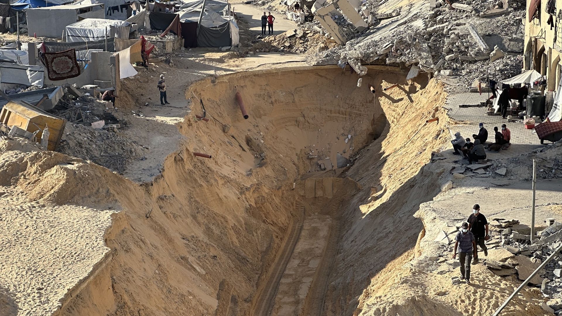 EuropaPress 7041933 october 18 2025 khan yunis gaza strip palestinian territory palestinians