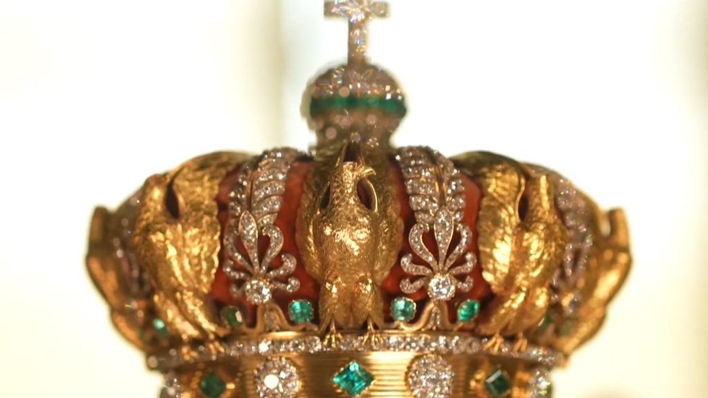 Misterio y bochorno en Francia tras el robo del siglo en el Louvre a plena luz del día: qué falló