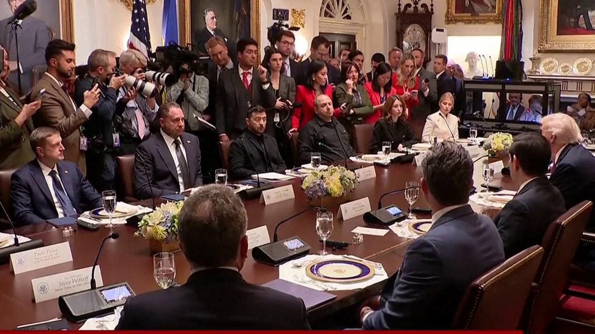 Lo que pasó a puerta cerrada entre Zelenski y Trump