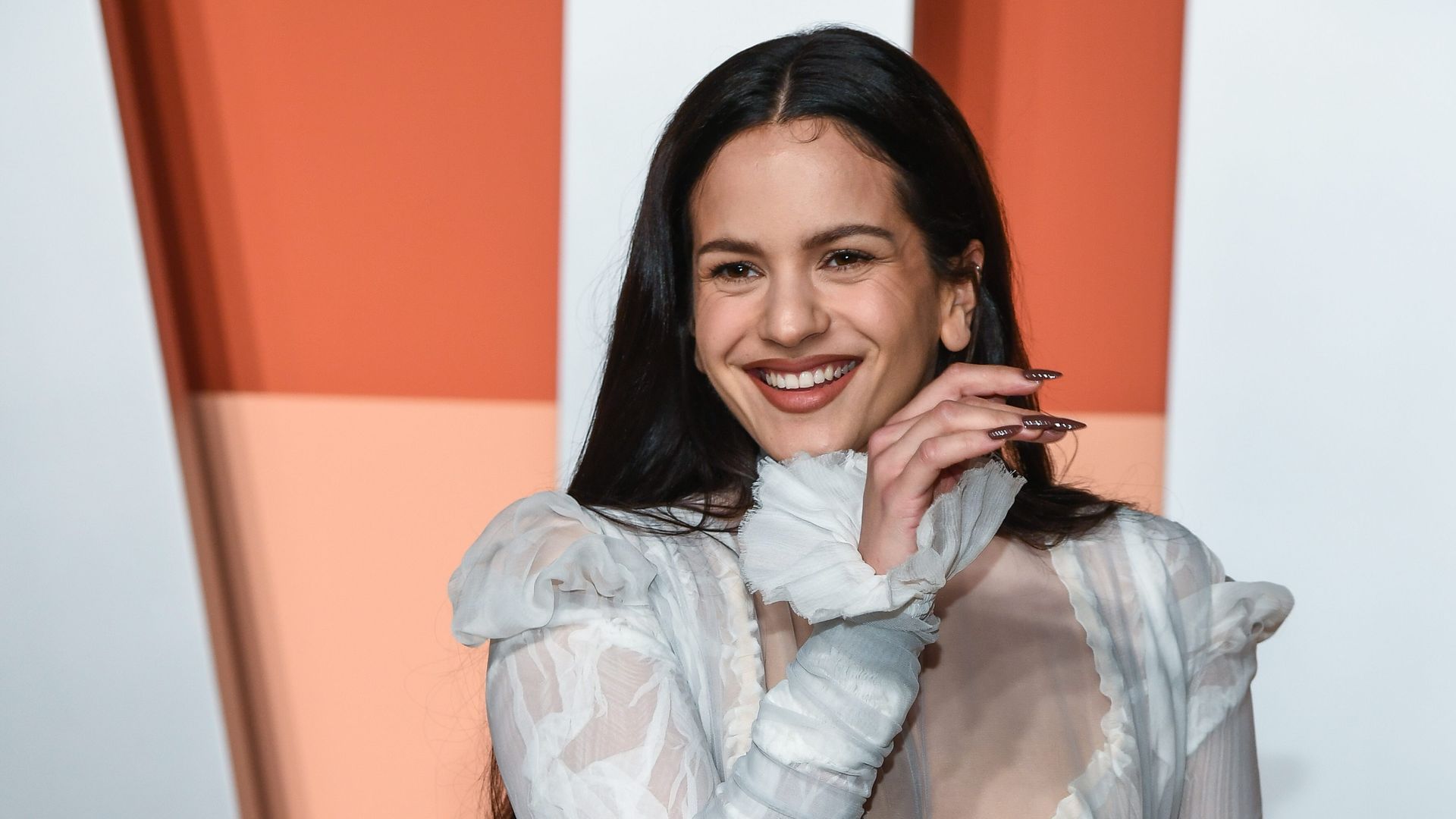 Rosalía cita a sus fans a través de un directo en TikTok: podría presentar su cuarto álbum