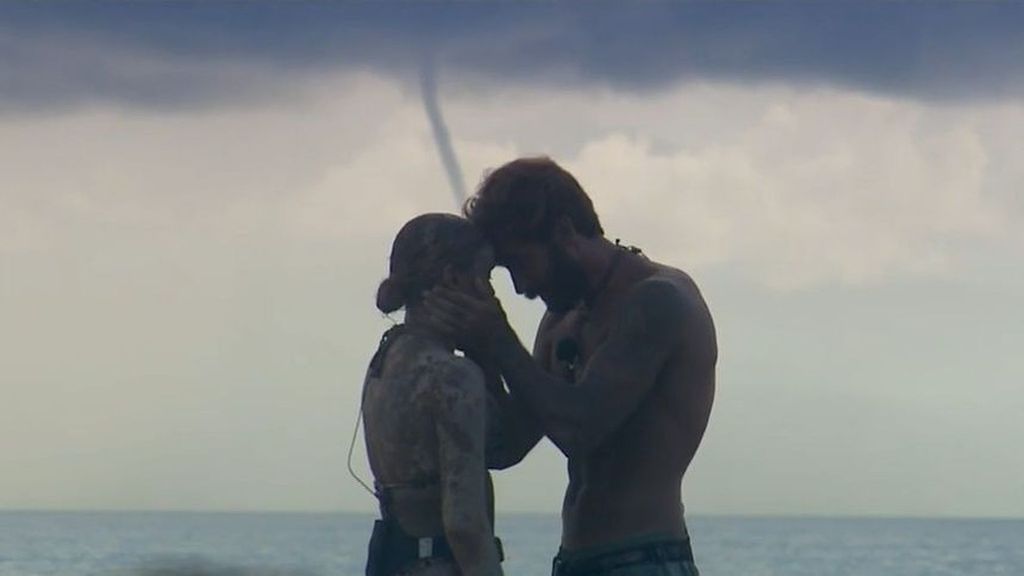 Sandra Barneda, tras el icónico final del esperado puente de la concordia de Iván González y Gloria Camila en 'Supervivientes All Stars': "¡Qué maravilla!"