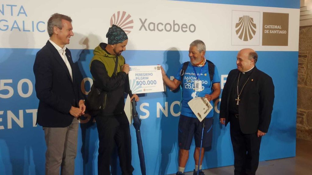 Santiago de Compostela recibe al peregrino medio millón de 2025 rompiendo un récord histórico