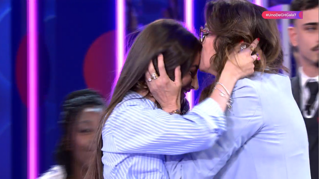 ¡Dos nuevos aspirantes de 'Uno de GH20'!: Amparo alucina ante la llegada de su hija y Asier entra pisando fuerte