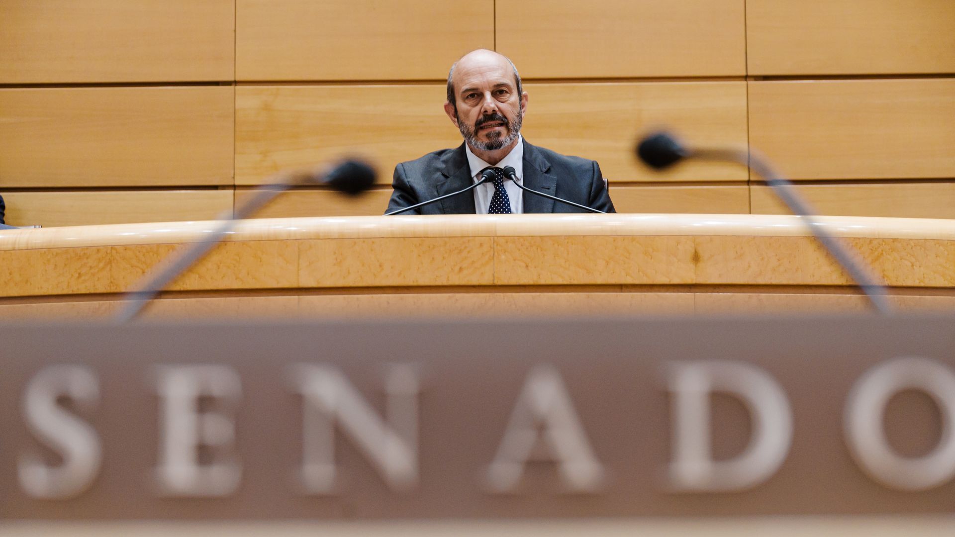 El Senado elimina los pagos en metálico tras la polémica con los sobres a José Luis Ábalos