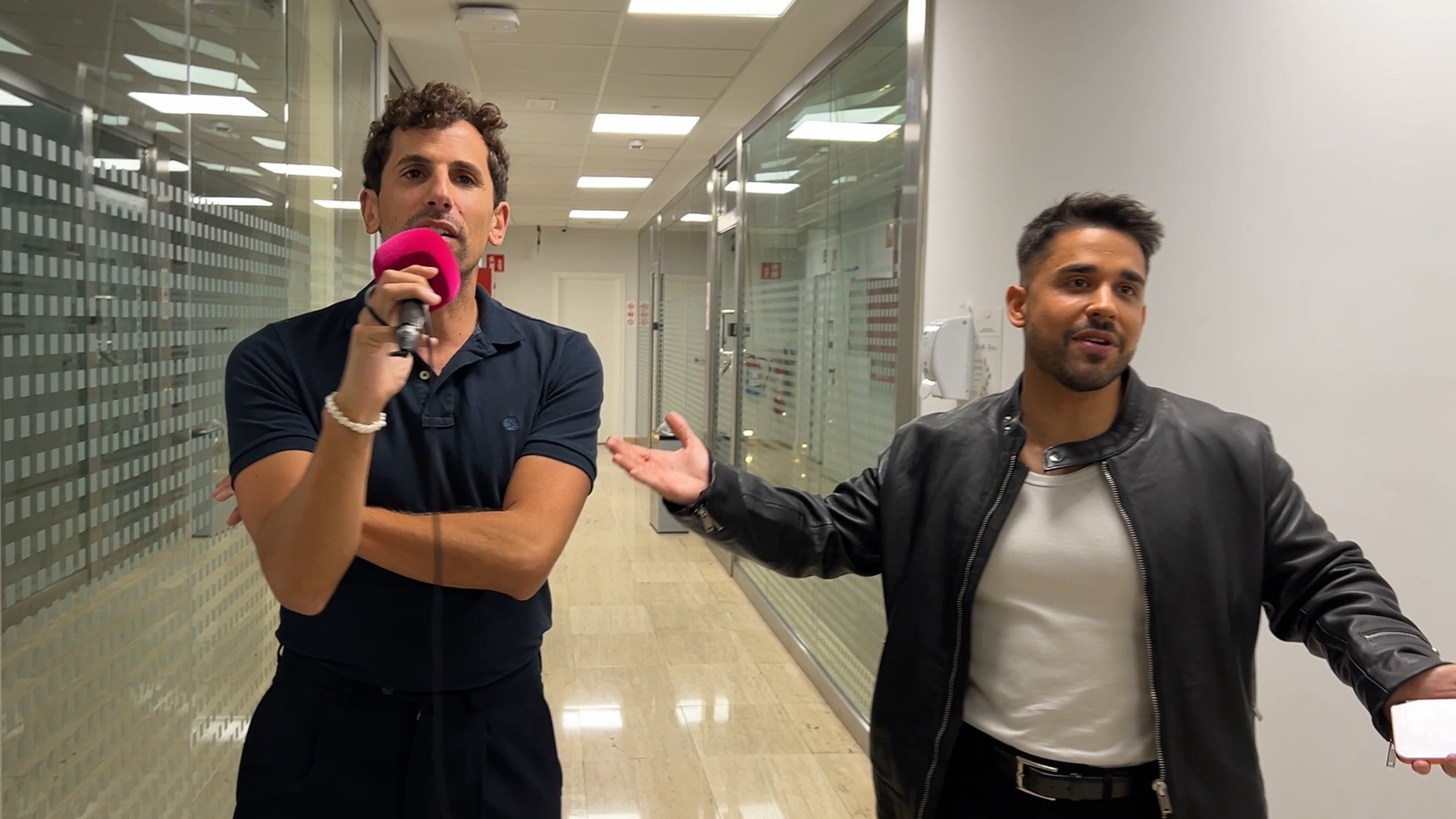 El tenso reencuentro entre Miguel Frigenti y Óscar Landa: "No me ha hecho ni puñetera gracia" 'Uno de GH20' Exclusivo Web 21/10/25