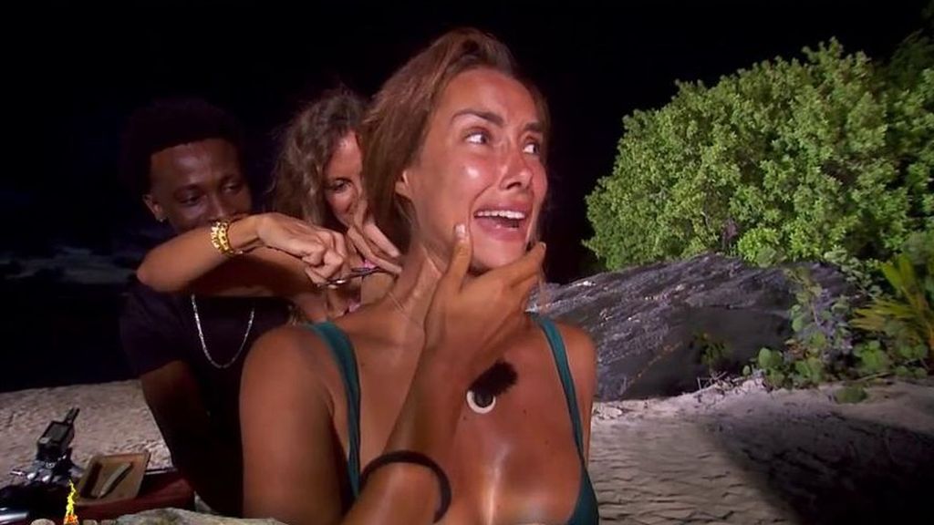 Adara Molinero entra en drama al cortarse el pelo: "Dios mío, la que estoy liando"