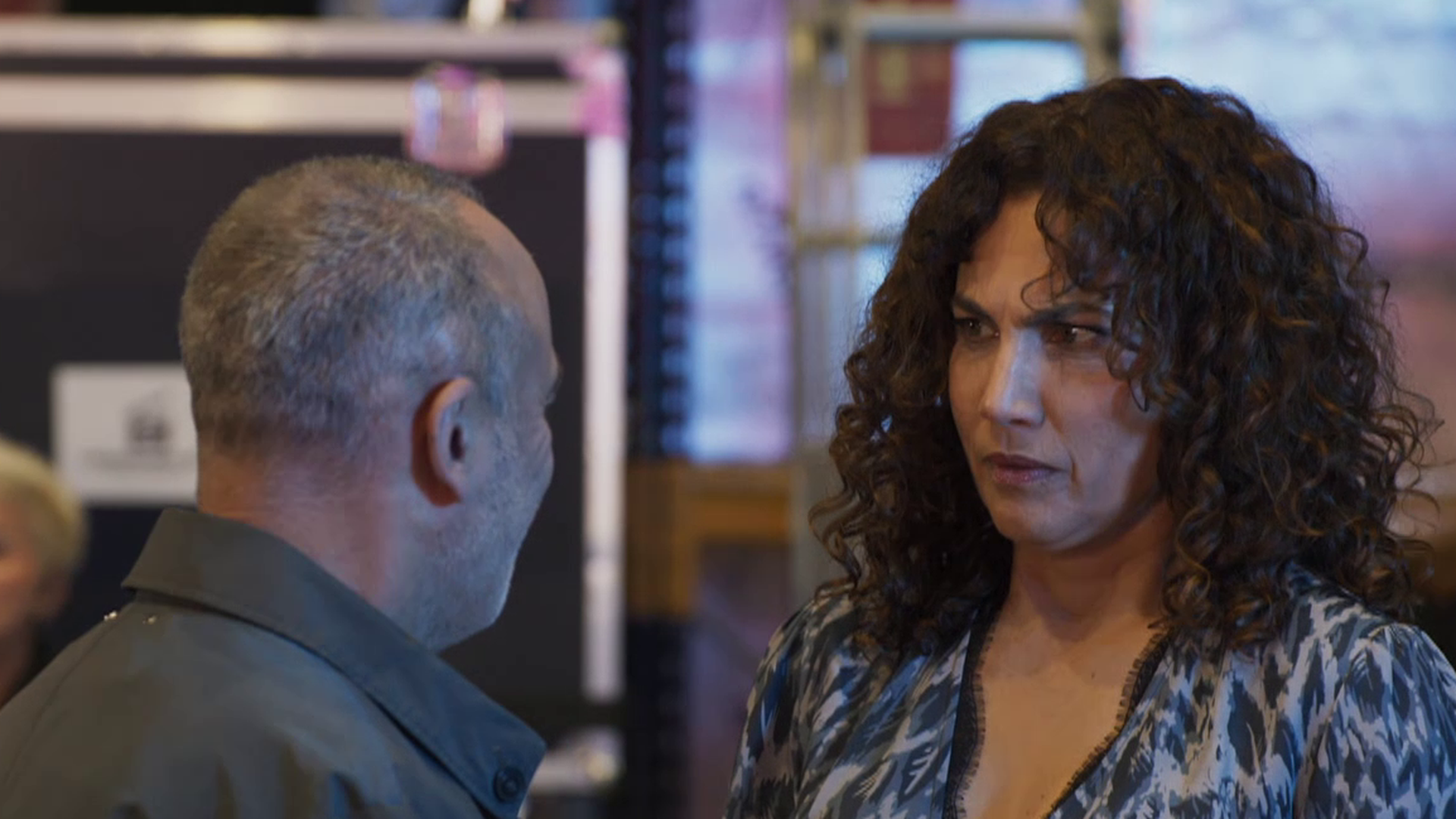 Avance | Gabi acompaña a Toni Acosta a una entrevista en televisión que no sale como esperaban