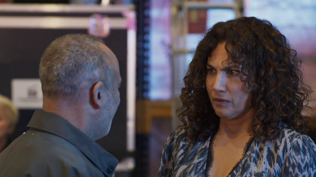 Avance | Gabi acompaña a Toni Acosta a una entrevista en televisión que no sale como esperaban