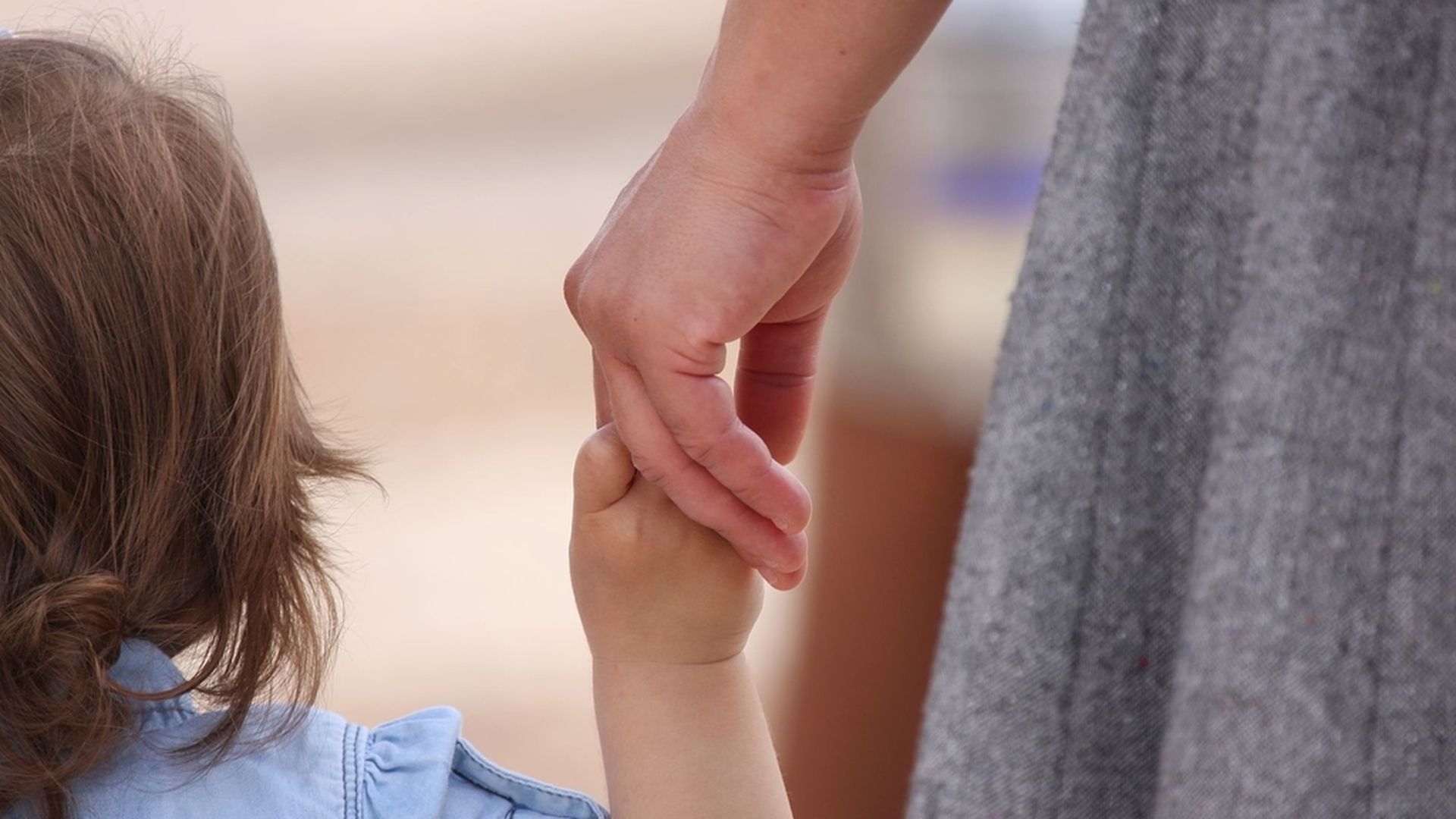 Conciliación familiar, trabajo, niños, madres