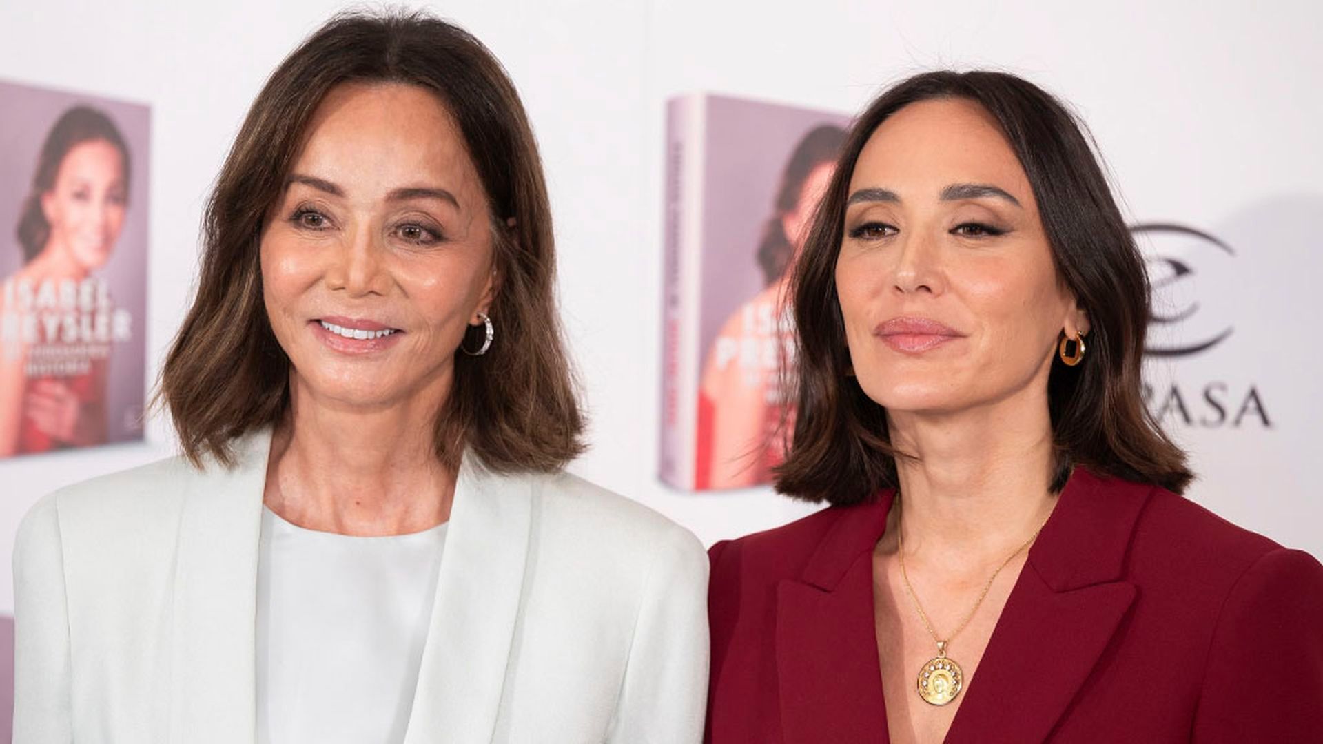 Isabel Preysler y Tamara Falcó, durante la rueda de prensa