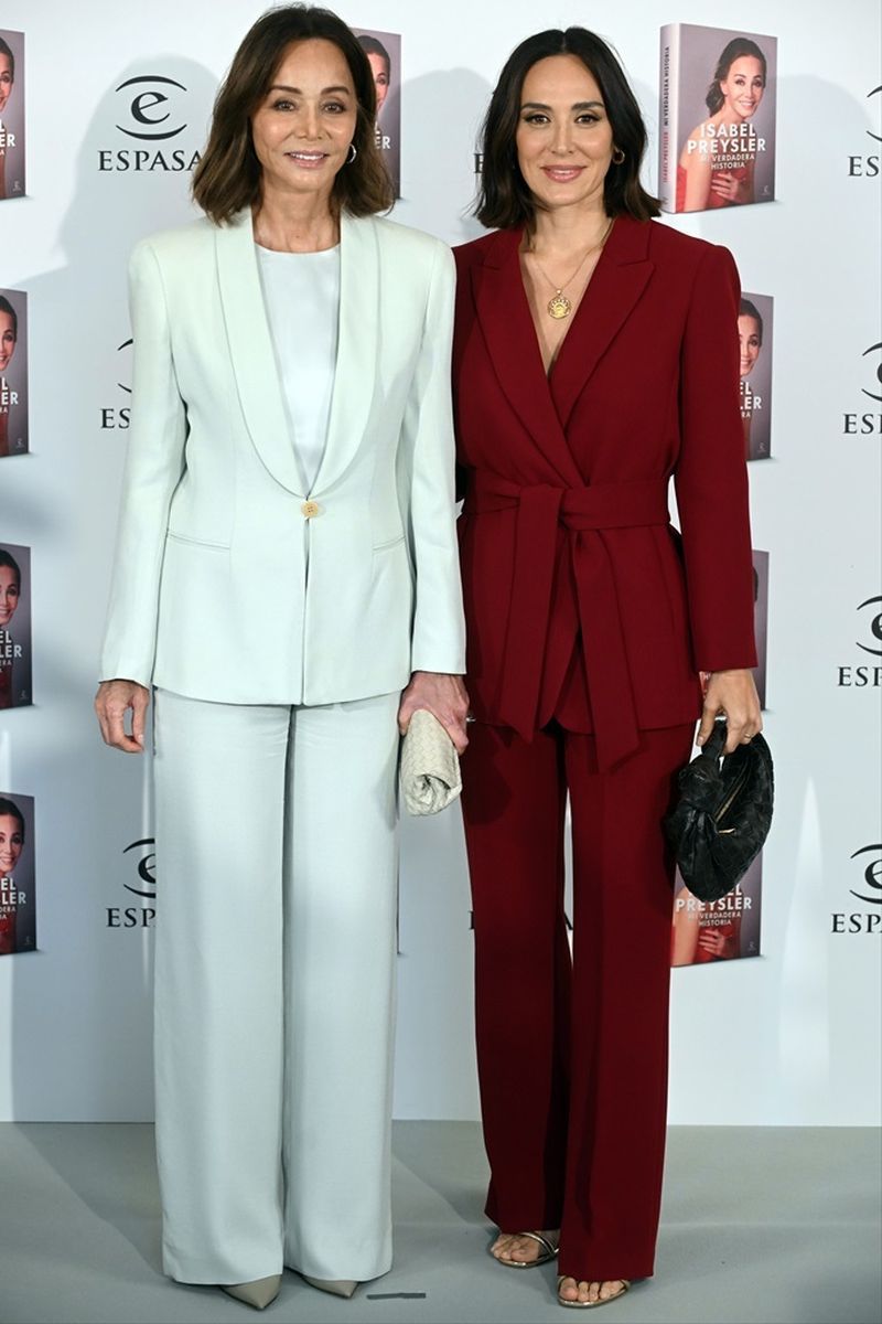 Isabel Preysler y Tamara Falcó, en la presentación del libro en Madrid