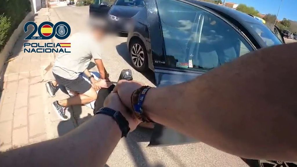 La Policía Nacional detiene en Alicante a dos fugitivos buscados por estafas y robos en domicilios en Alemania