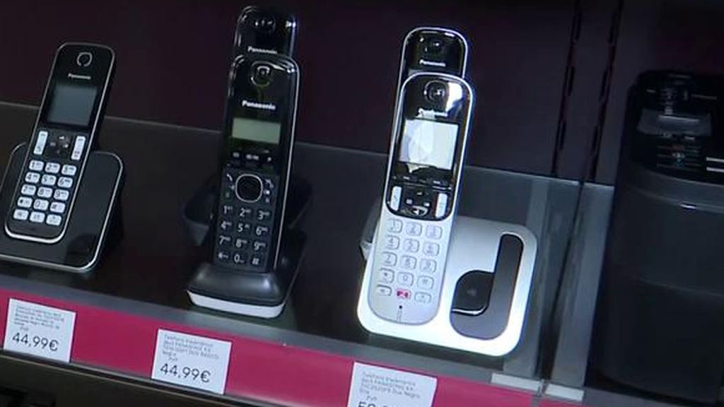 Los expertos plantean sustituir el móvil por el teléfono fijo como medida para acabar con el 'ciberbullying'