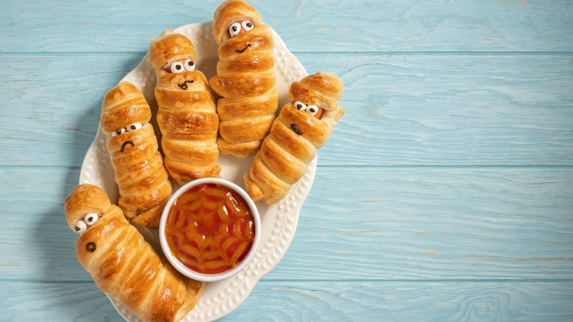 Momias de salchicha para Halloween Momias de salchicha para Halloween