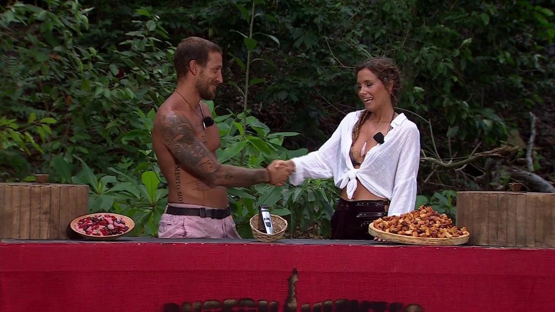 Rubén Torres negocia con Laura Madrueño en 'La mesa de las tentaciones'